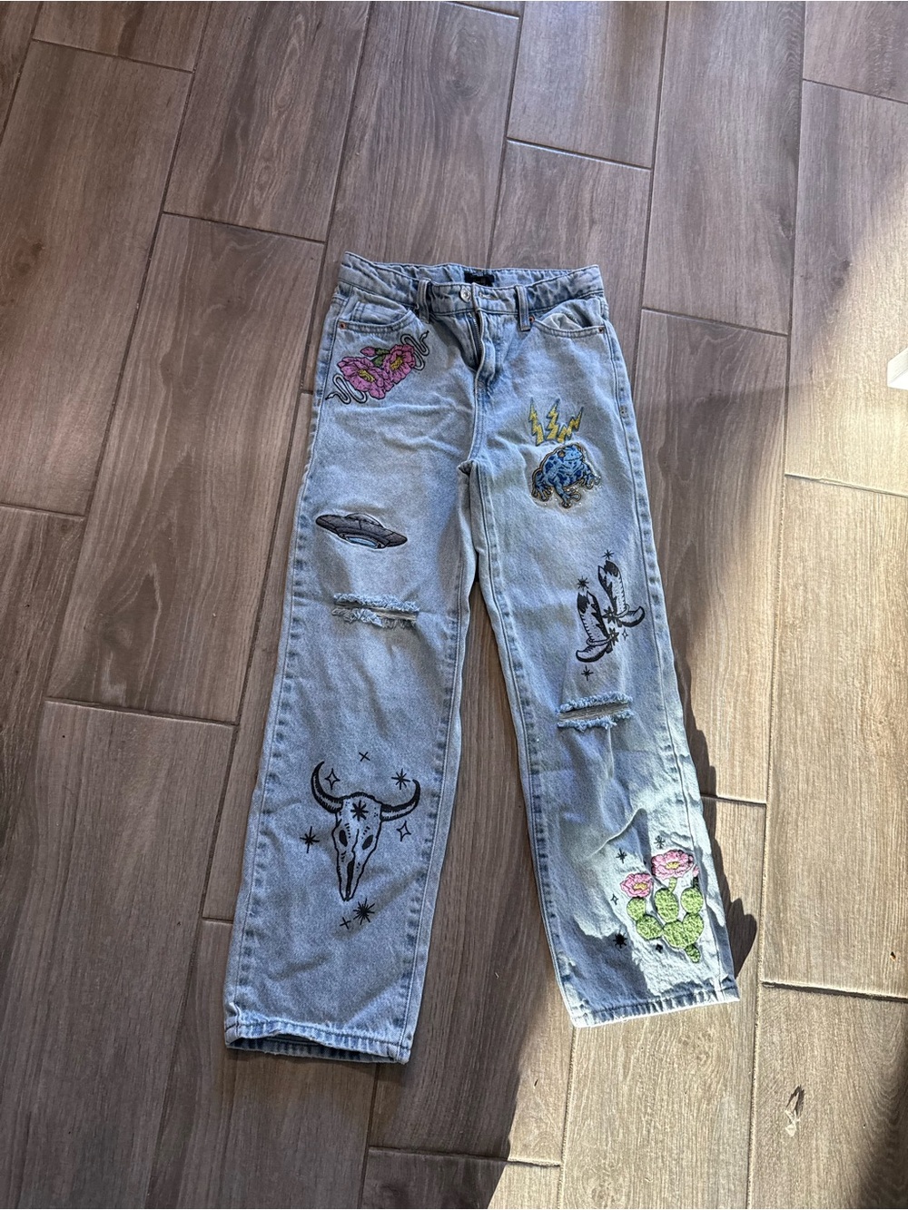 Forever 21 Light Blue Denim Jeans with Multicolor Patches